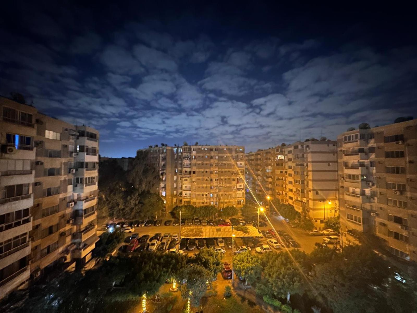 Apartment Gate *